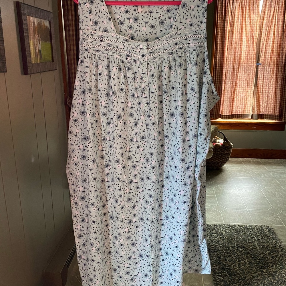 Croft and Barrow nightgown